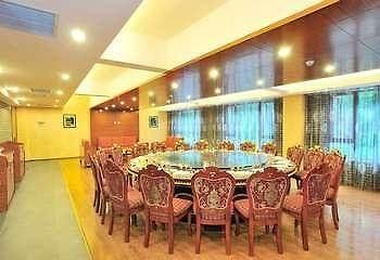 Luanchuan Re-Channel Ferry Lake Hotel 古城镇 外观 照片
