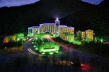 Luanchuan Re-Channel Ferry Lake Hotel 古城镇 外观 照片